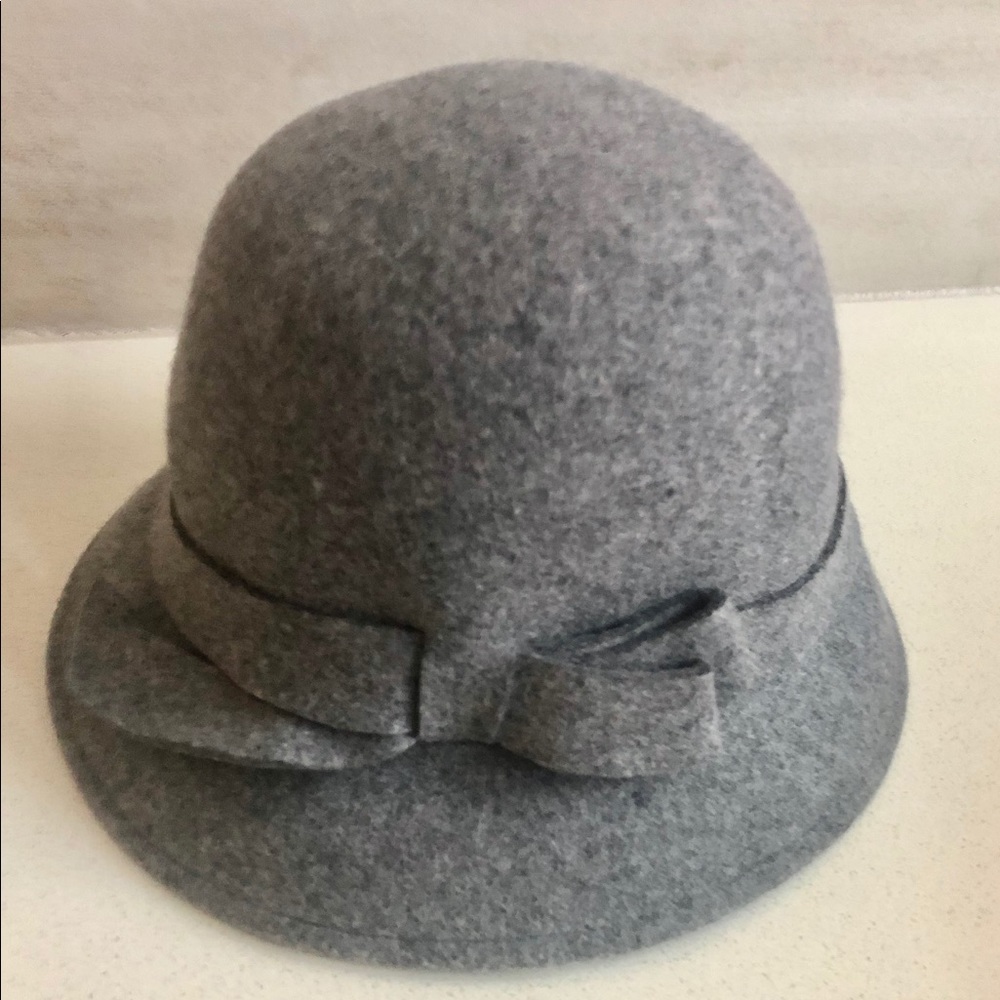 World Market Gray Cloche Hat; 100% Wool; One Sz